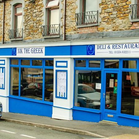 Nik The Greek Bed & Breakfast Burry Port Luaran gambar