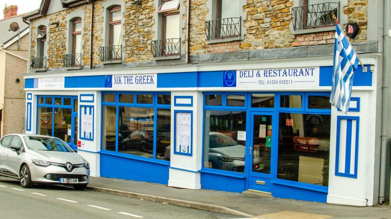 Nik The Greek Bed & Breakfast Burry Port Luaran gambar