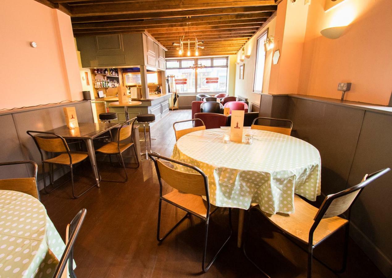 Nik The Greek Bed & Breakfast Burry Port Luaran gambar