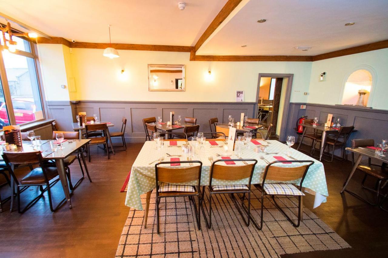 Nik The Greek Bed & Breakfast Burry Port Luaran gambar
